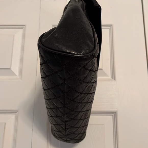 Tory Burch Leather Quilted Textured Bag - Picture 3 of 9